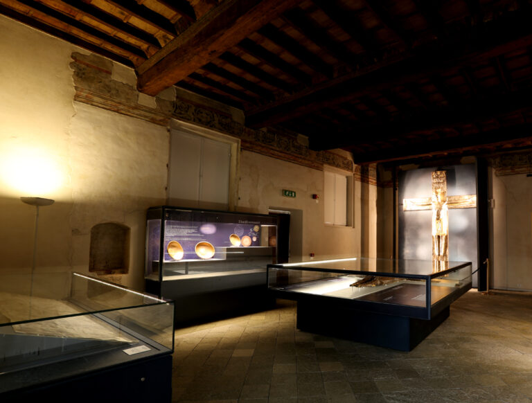 Museo Del tesoro del duomo and mappea mundi in Vercelli